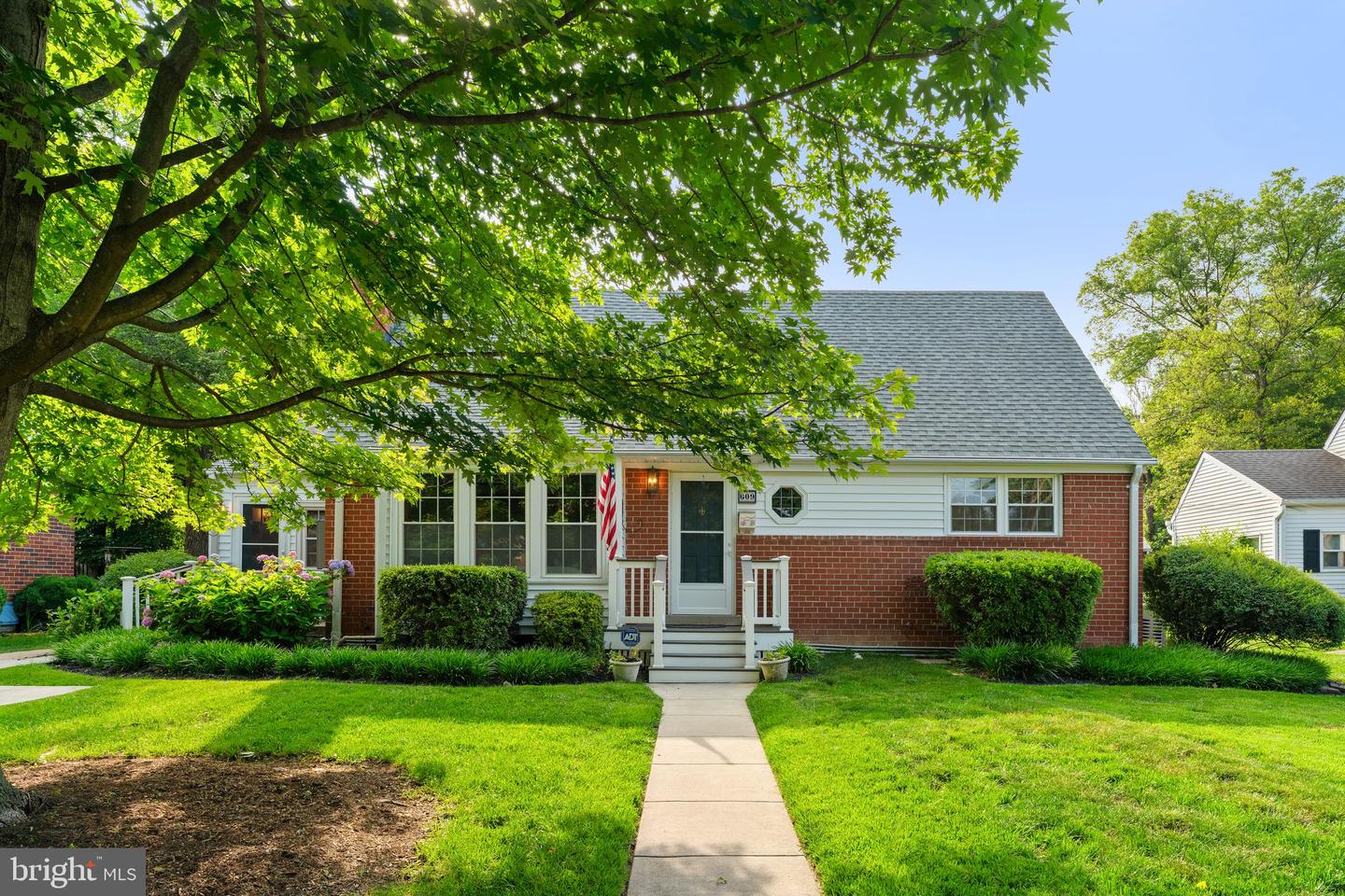 609 PROSPECT PL, ALEXANDRIA, Virginia 22304, 5 Bedrooms Bedrooms, ,3 BathroomsBathrooms,Residential,For sale,609 PROSPECT PL,VAAX2045578 MLS # VAAX2045578