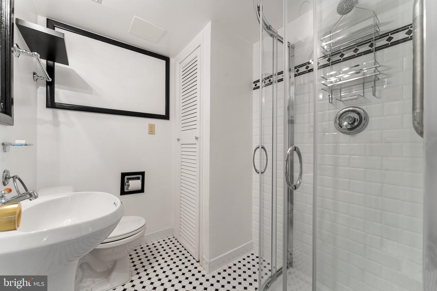 609 PROSPECT PL, ALEXANDRIA, Virginia 22304, 5 Bedrooms Bedrooms, ,3 BathroomsBathrooms,Residential,For sale,609 PROSPECT PL,VAAX2045578 MLS # VAAX2045578