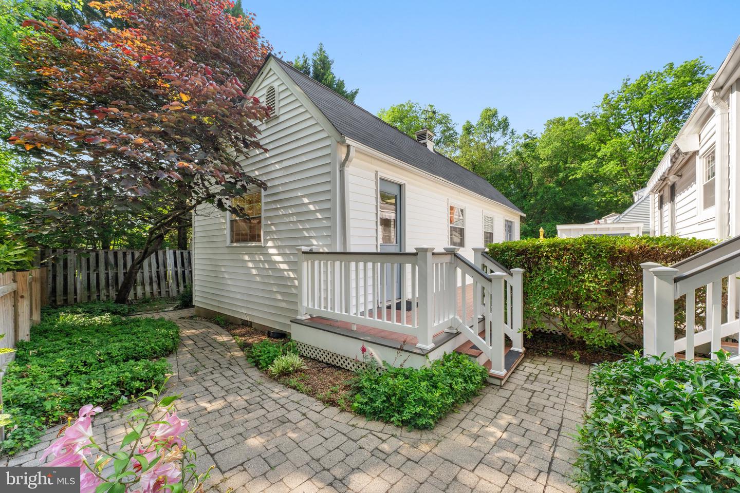 609 PROSPECT PL, ALEXANDRIA, Virginia 22304, 5 Bedrooms Bedrooms, ,3 BathroomsBathrooms,Residential,For sale,609 PROSPECT PL,VAAX2045578 MLS # VAAX2045578