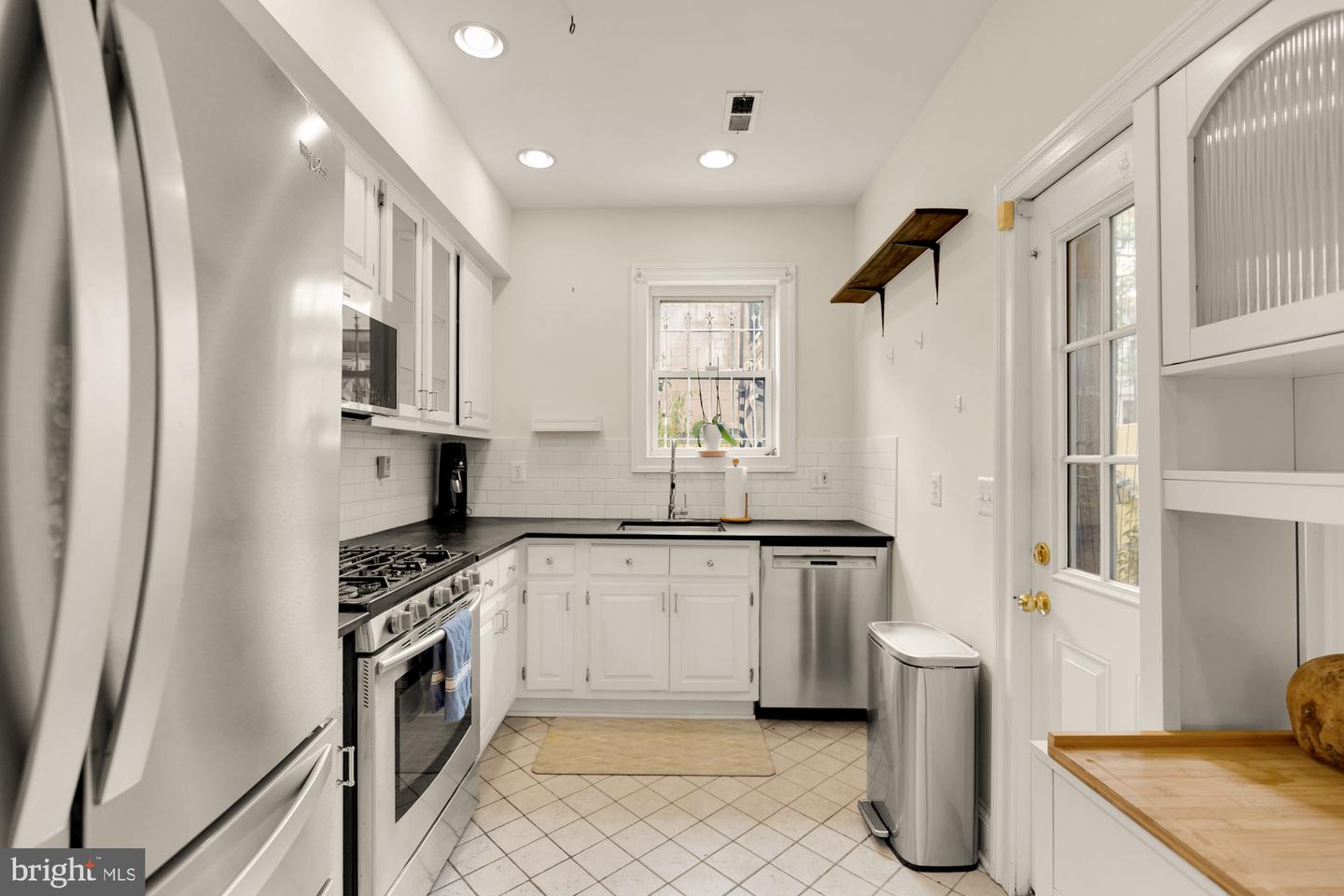 1239 WYLIE ST NE, WASHINGTON, District Of Columbia 20002, 2 Bedrooms Bedrooms, ,1 BathroomBathrooms,Residential,For sale,1239 WYLIE ST NE,DCDC2202426 MLS # DCDC2202426