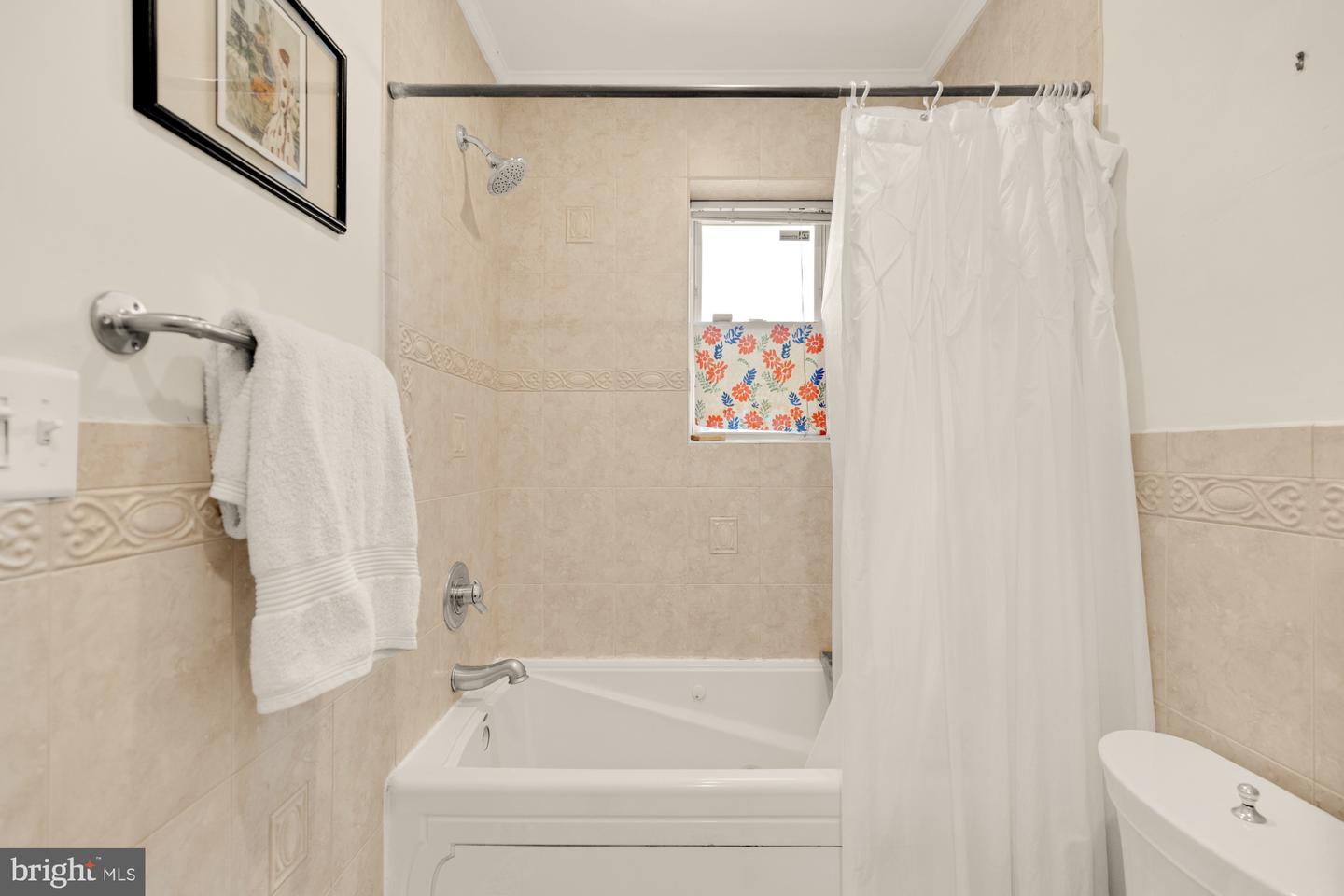 1239 WYLIE ST NE, WASHINGTON, District Of Columbia 20002, 2 Bedrooms Bedrooms, ,1 BathroomBathrooms,Residential,For sale,1239 WYLIE ST NE,DCDC2202426 MLS # DCDC2202426
