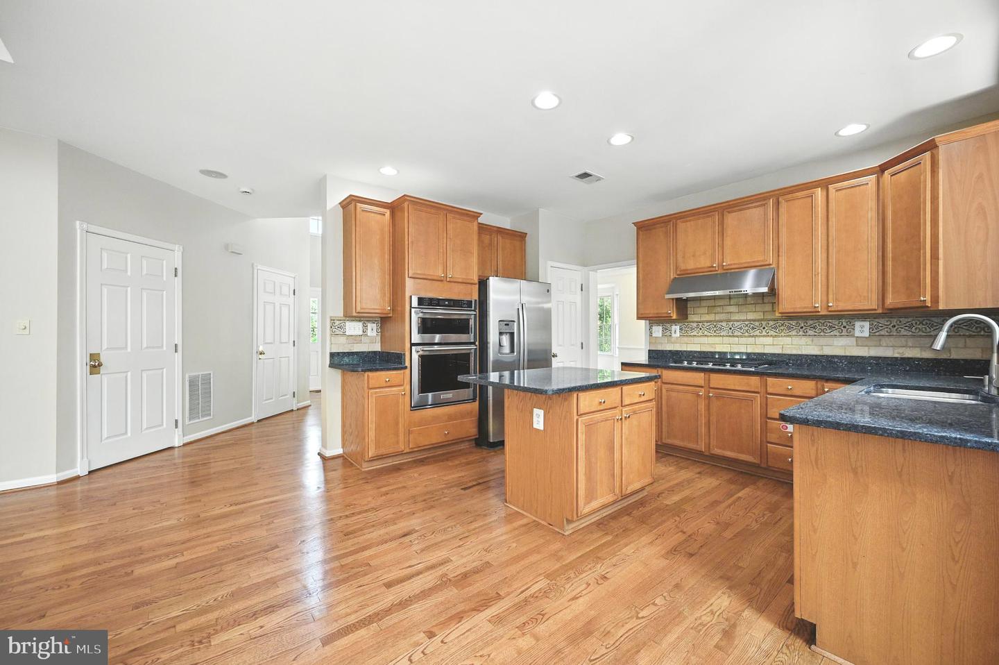 10861 HUNTER GATE WAY, RESTON, Virginia 20194, 4 Bedrooms Bedrooms, ,3 BathroomsBathrooms,Residential,For sale,10861 HUNTER GATE WAY,VAFX2243380 MLS # VAFX2243380
