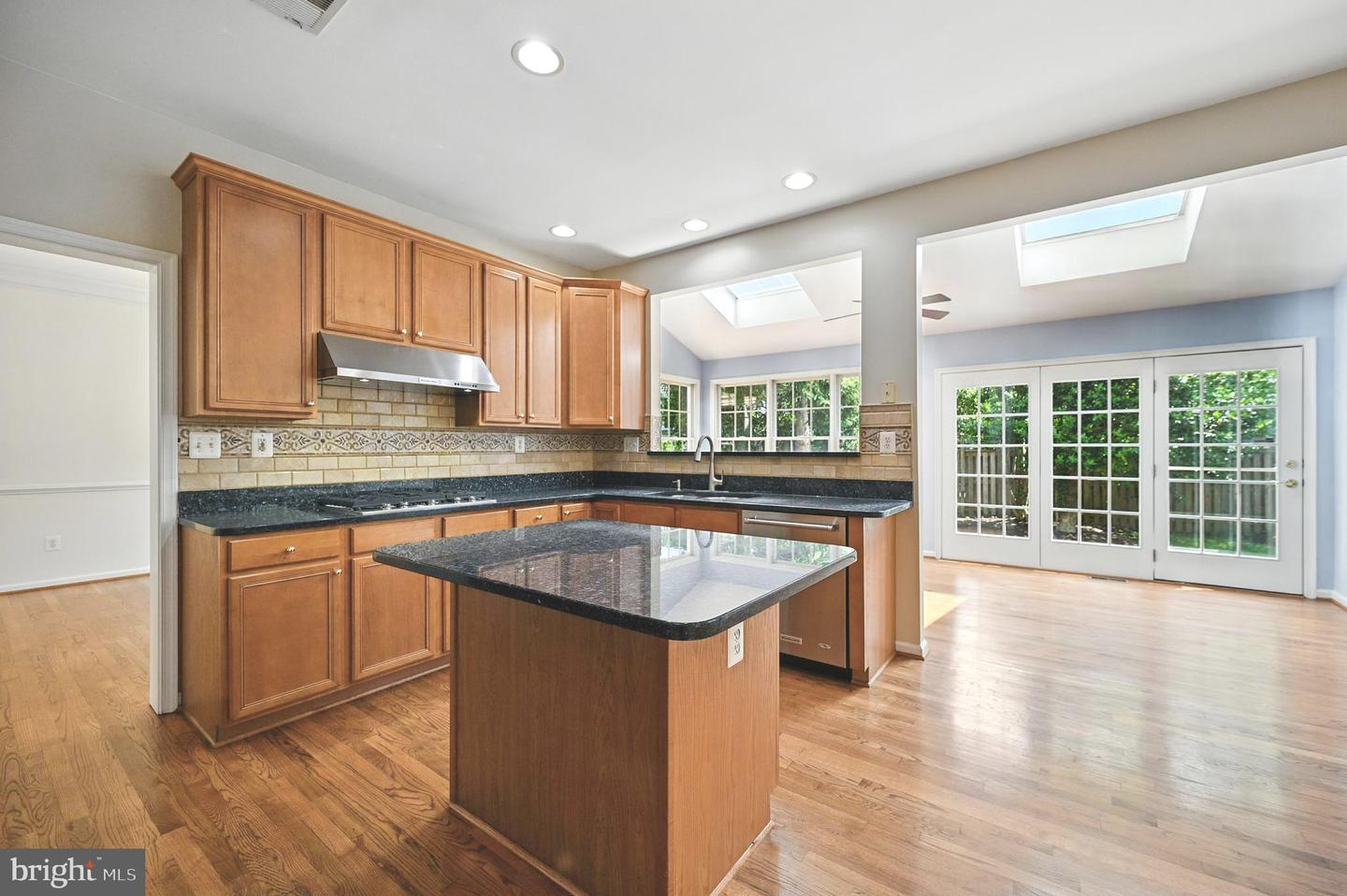 10861 HUNTER GATE WAY, RESTON, Virginia 20194, 4 Bedrooms Bedrooms, ,3 BathroomsBathrooms,Residential,For sale,10861 HUNTER GATE WAY,VAFX2243380 MLS # VAFX2243380