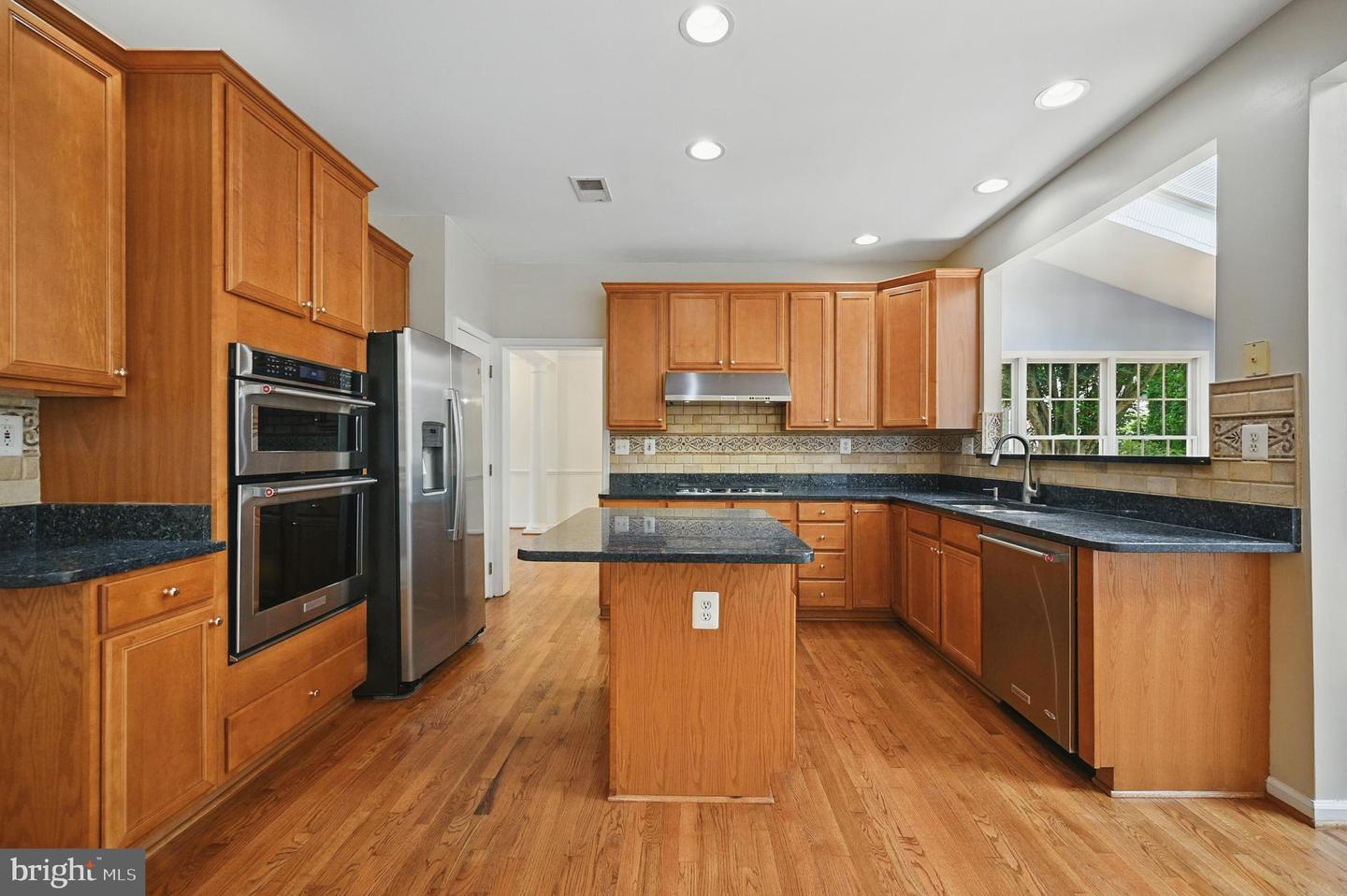 10861 HUNTER GATE WAY, RESTON, Virginia 20194, 4 Bedrooms Bedrooms, ,3 BathroomsBathrooms,Residential,For sale,10861 HUNTER GATE WAY,VAFX2243380 MLS # VAFX2243380