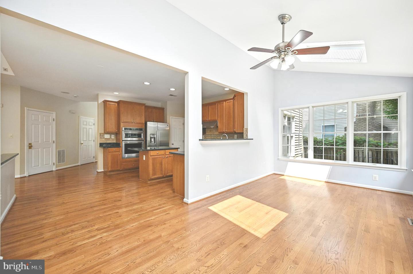 10861 HUNTER GATE WAY, RESTON, Virginia 20194, 4 Bedrooms Bedrooms, ,3 BathroomsBathrooms,Residential,For sale,10861 HUNTER GATE WAY,VAFX2243380 MLS # VAFX2243380