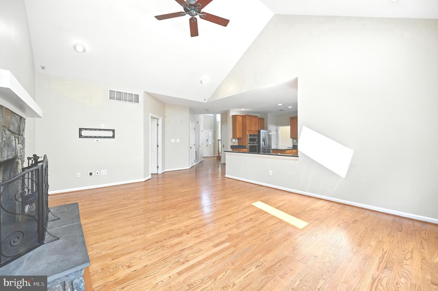 10861 HUNTER GATE WAY, RESTON, Virginia 20194, 4 Bedrooms Bedrooms, ,3 BathroomsBathrooms,Residential,For sale,10861 HUNTER GATE WAY,VAFX2243380 MLS # VAFX2243380