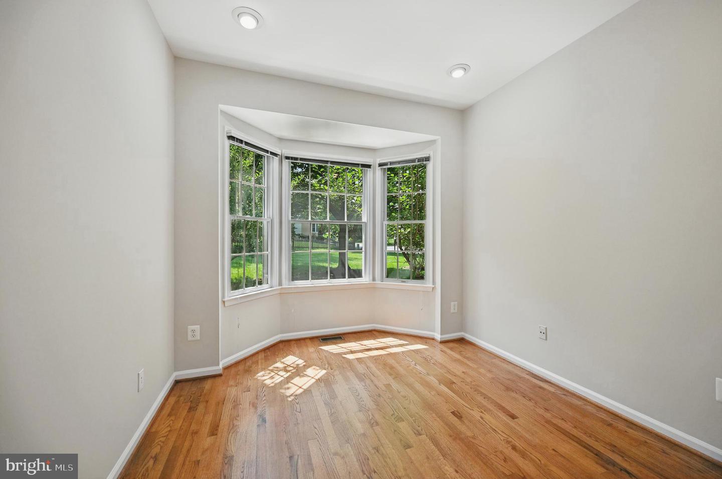10861 HUNTER GATE WAY, RESTON, Virginia 20194, 4 Bedrooms Bedrooms, ,3 BathroomsBathrooms,Residential,For sale,10861 HUNTER GATE WAY,VAFX2243380 MLS # VAFX2243380