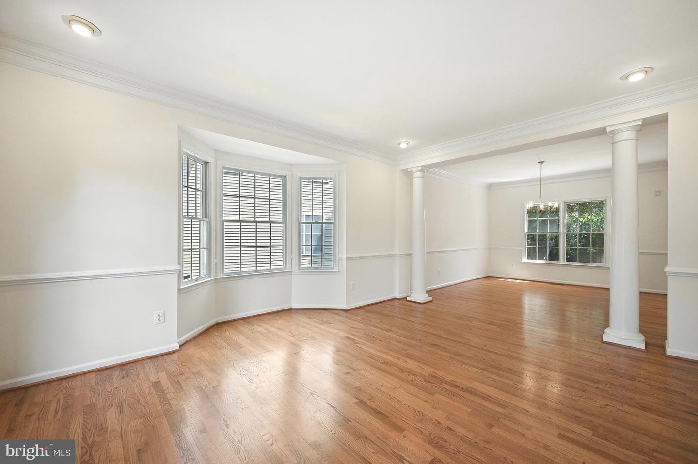 10861 HUNTER GATE WAY, RESTON, Virginia 20194, 4 Bedrooms Bedrooms, ,3 BathroomsBathrooms,Residential,For sale,10861 HUNTER GATE WAY,VAFX2243380 MLS # VAFX2243380