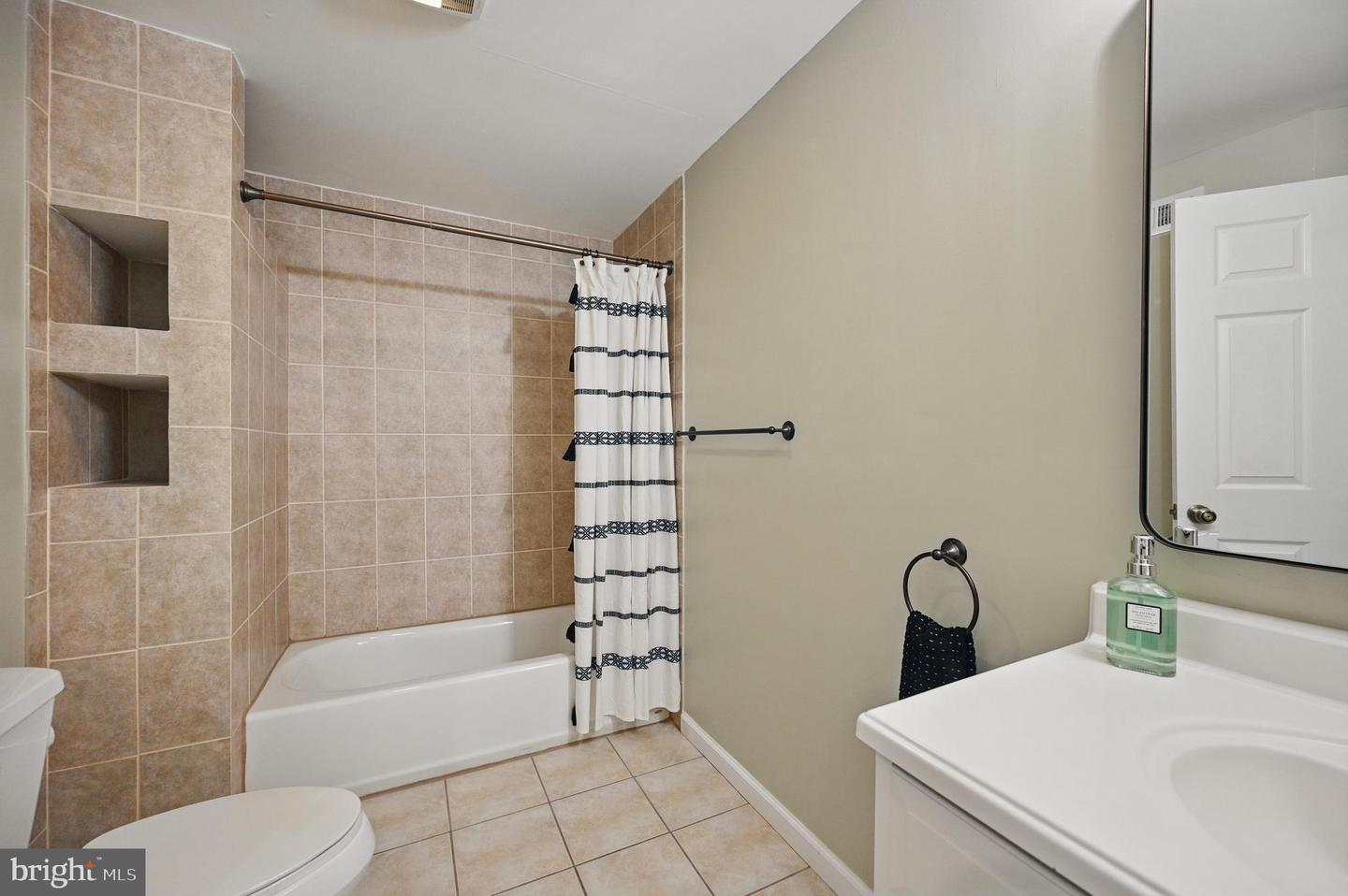 10861 HUNTER GATE WAY, RESTON, Virginia 20194, 4 Bedrooms Bedrooms, ,3 BathroomsBathrooms,Residential,For sale,10861 HUNTER GATE WAY,VAFX2243380 MLS # VAFX2243380