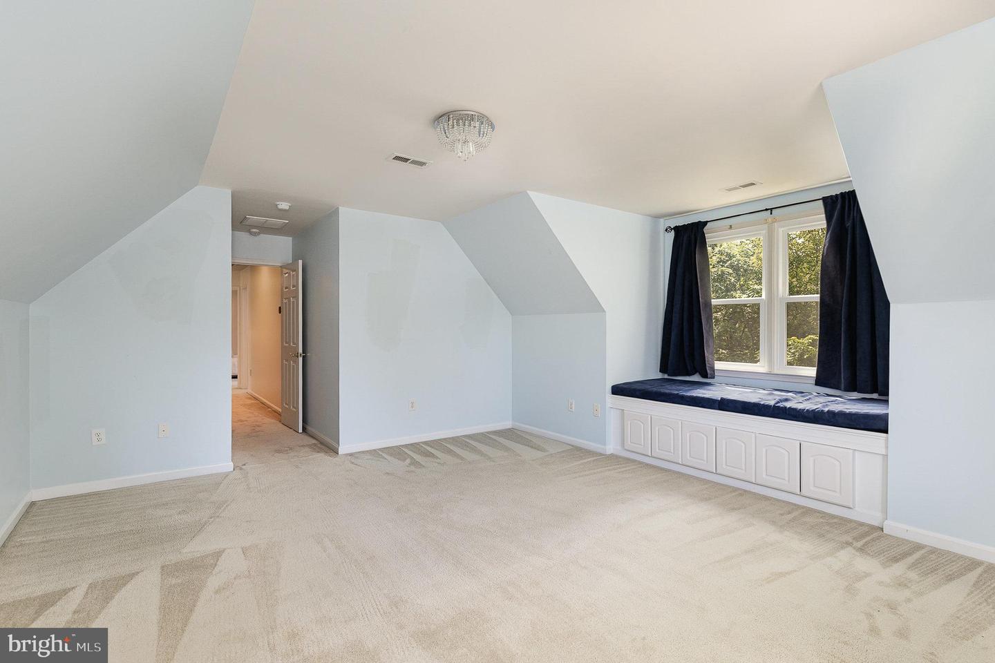 11 BASALT DR, FREDERICKSBURG, Virginia 22406, 5 Bedrooms Bedrooms, ,3 BathroomsBathrooms,Residential,For sale,11 BASALT DR,VAST2039244 MLS # VAST2039244