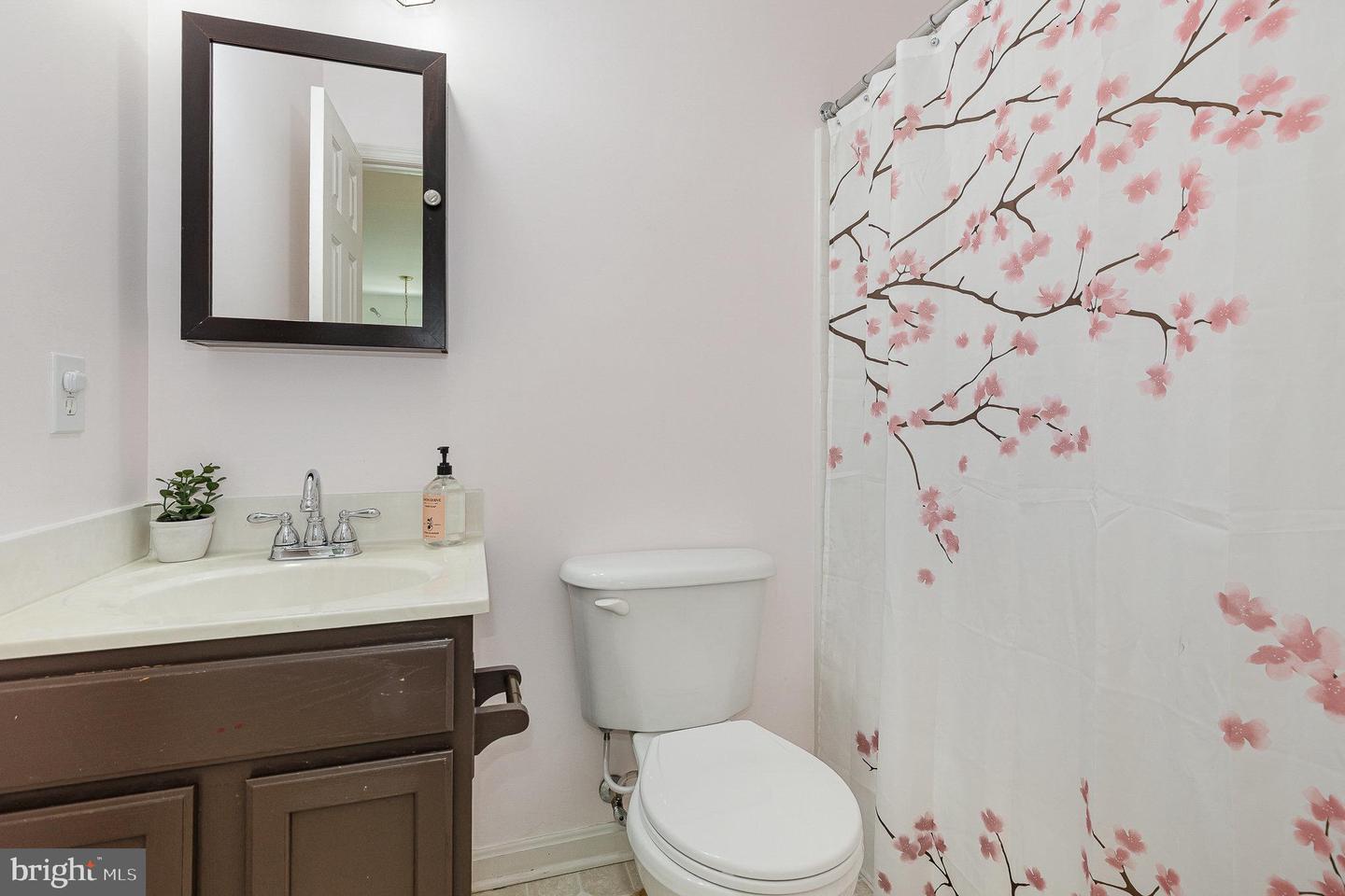 11 BASALT DR, FREDERICKSBURG, Virginia 22406, 5 Bedrooms Bedrooms, ,3 BathroomsBathrooms,Residential,For sale,11 BASALT DR,VAST2039244 MLS # VAST2039244