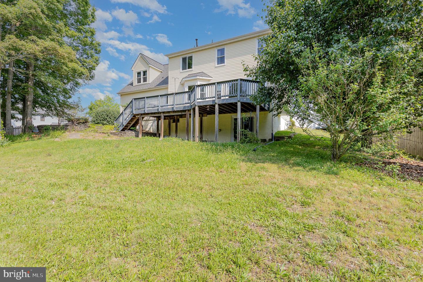 11 BASALT DR, FREDERICKSBURG, Virginia 22406, 5 Bedrooms Bedrooms, ,3 BathroomsBathrooms,Residential,For sale,11 BASALT DR,VAST2039244 MLS # VAST2039244