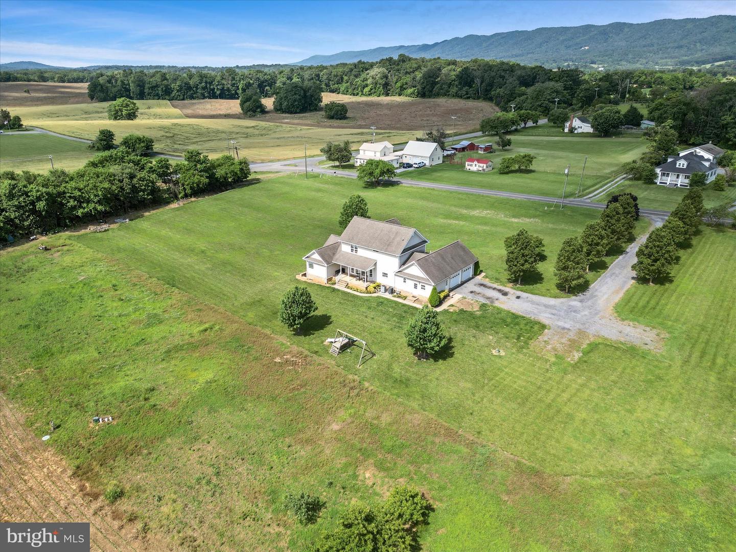 78 OLD GRADE RD, STRASBURG, Virginia 22657, 3 Bedrooms Bedrooms, ,3 BathroomsBathrooms,Residential,For sale,78 OLD GRADE RD,VASH2011584 MLS # VASH2011584