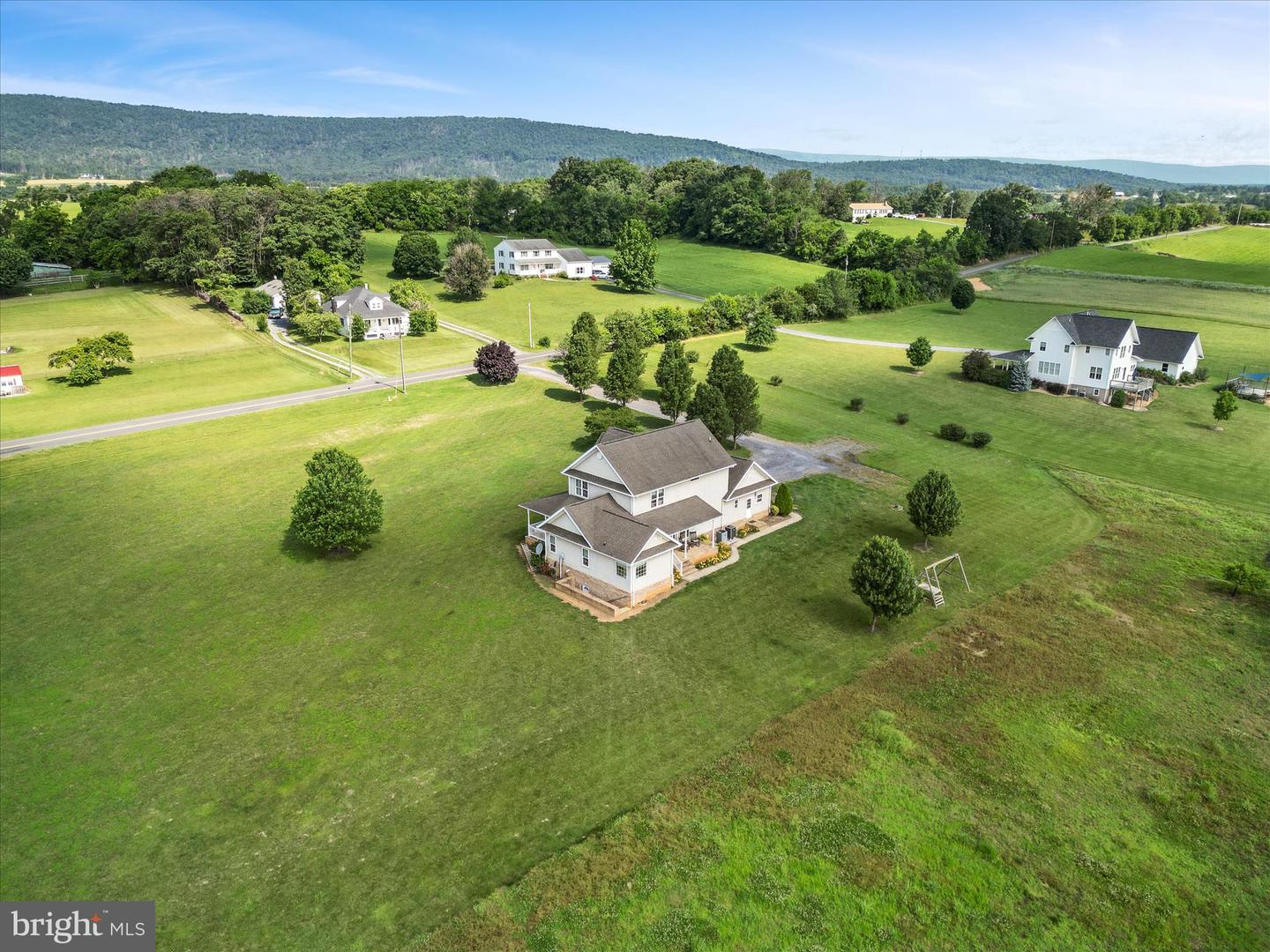 78 OLD GRADE RD, STRASBURG, Virginia 22657, 3 Bedrooms Bedrooms, ,3 BathroomsBathrooms,Residential,For sale,78 OLD GRADE RD,VASH2011584 MLS # VASH2011584