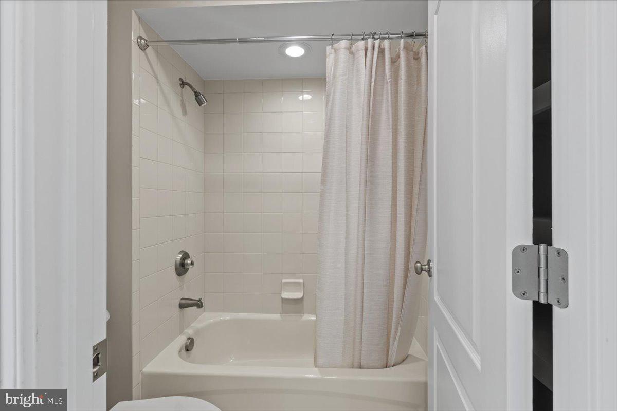 20428 CRIMSON PL, LEESBURG, Virginia 20175, 7 Bedrooms Bedrooms, ,5 BathroomsBathrooms,Residential,For sale,20428 CRIMSON PL,VALO2098168 MLS # VALO2098168