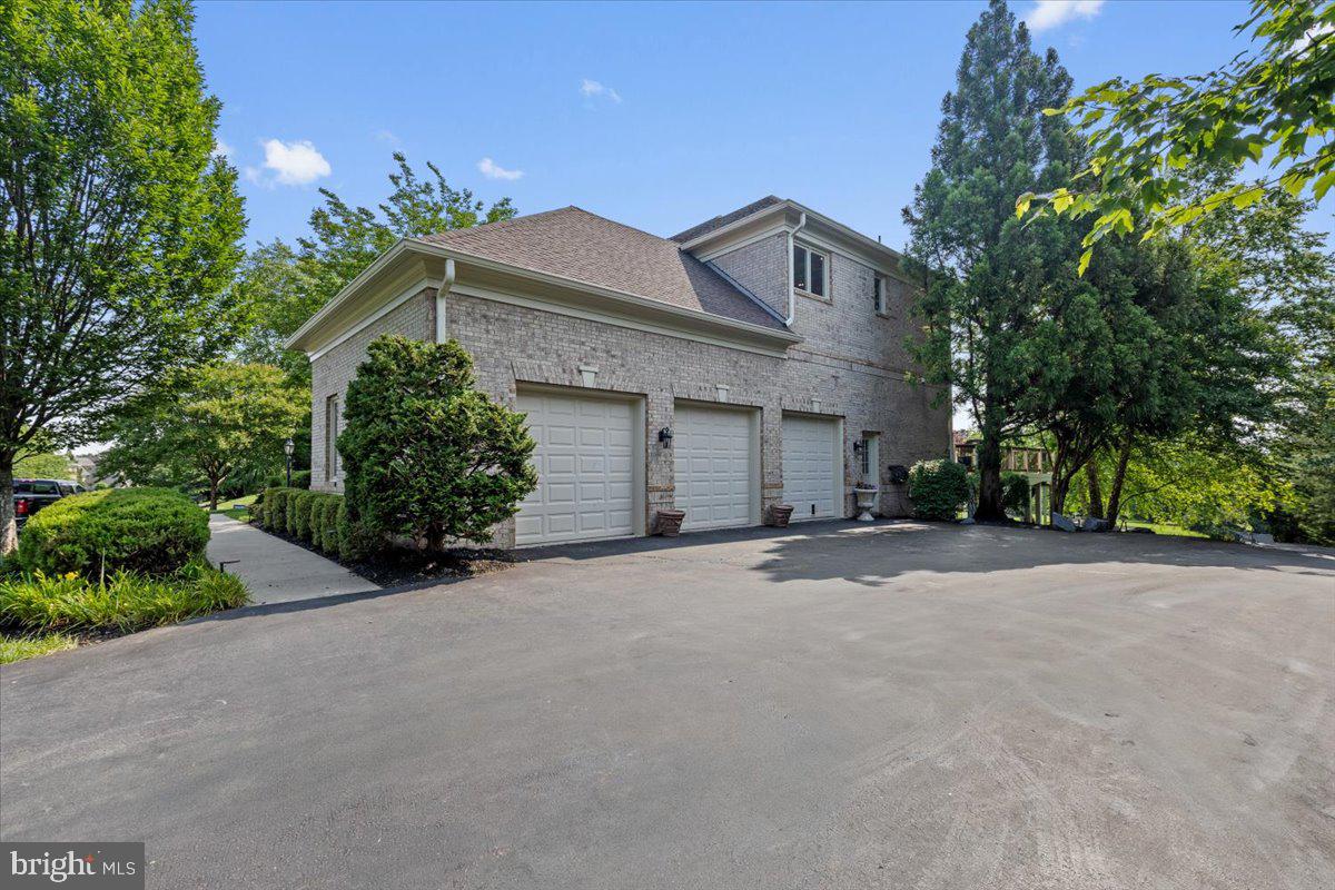 20428 CRIMSON PL, LEESBURG, Virginia 20175, 7 Bedrooms Bedrooms, ,5 BathroomsBathrooms,Residential,For sale,20428 CRIMSON PL,VALO2098168 MLS # VALO2098168