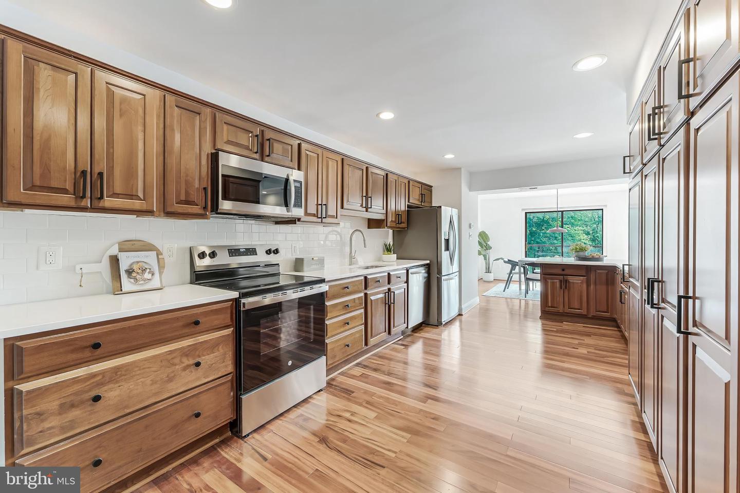 2127 CABOTS POINT LN, RESTON, Virginia 20191, 3 Bedrooms Bedrooms, ,3 BathroomsBathrooms,Residential,For sale,2127 CABOTS POINT LN,VAFX2244238 MLS # VAFX2244238