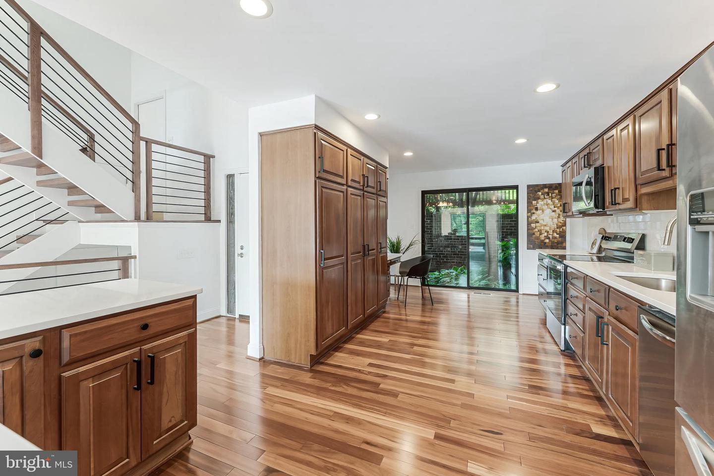 2127 CABOTS POINT LN, RESTON, Virginia 20191, 3 Bedrooms Bedrooms, ,3 BathroomsBathrooms,Residential,For sale,2127 CABOTS POINT LN,VAFX2244238 MLS # VAFX2244238