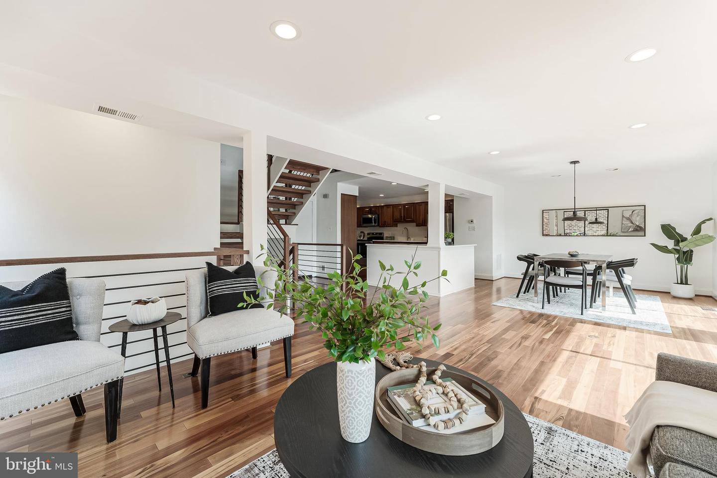2127 CABOTS POINT LN, RESTON, Virginia 20191, 3 Bedrooms Bedrooms, ,3 BathroomsBathrooms,Residential,For sale,2127 CABOTS POINT LN,VAFX2244238 MLS # VAFX2244238