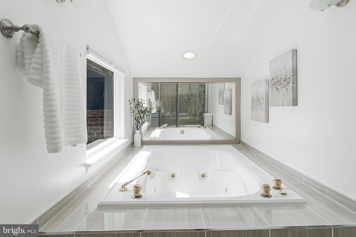 2127 CABOTS POINT LN, RESTON, Virginia 20191, 3 Bedrooms Bedrooms, ,3 BathroomsBathrooms,Residential,For sale,2127 CABOTS POINT LN,VAFX2244238 MLS # VAFX2244238