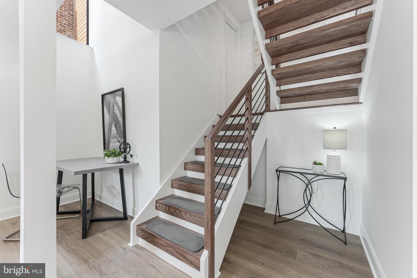 2127 CABOTS POINT LN, RESTON, Virginia 20191, 3 Bedrooms Bedrooms, ,3 BathroomsBathrooms,Residential,For sale,2127 CABOTS POINT LN,VAFX2244238 MLS # VAFX2244238