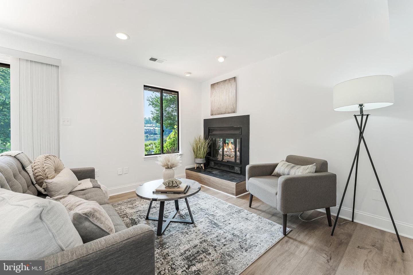 2127 CABOTS POINT LN, RESTON, Virginia 20191, 3 Bedrooms Bedrooms, ,3 BathroomsBathrooms,Residential,For sale,2127 CABOTS POINT LN,VAFX2244238 MLS # VAFX2244238
