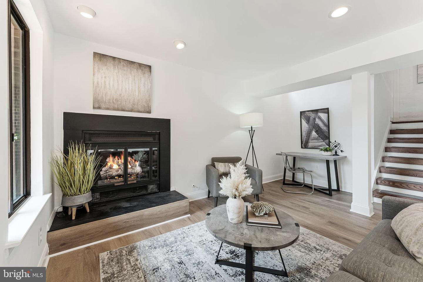 2127 CABOTS POINT LN, RESTON, Virginia 20191, 3 Bedrooms Bedrooms, ,3 BathroomsBathrooms,Residential,For sale,2127 CABOTS POINT LN,VAFX2244238 MLS # VAFX2244238