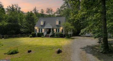 17 JACK ELLINGTON RD, FREDERICKSBURG, Virginia 22406, 4 Bedrooms Bedrooms, ,3 BathroomsBathrooms,Residential,For sale,17 JACK ELLINGTON RD,VAST2039424 MLS # VAST2039424