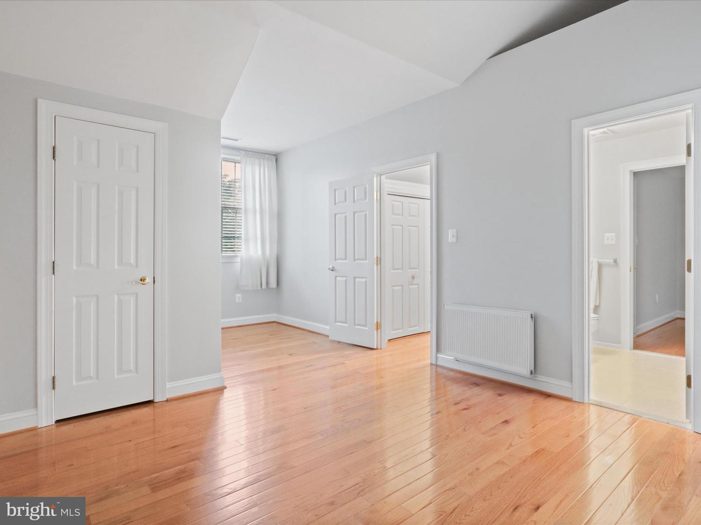 7952 BLITZ CT, DUNN LORING, Virginia 22027, 5 Bedrooms Bedrooms, ,3 BathroomsBathrooms,Residential,For sale,7952 BLITZ CT,VAFX2244942 MLS # VAFX2244942