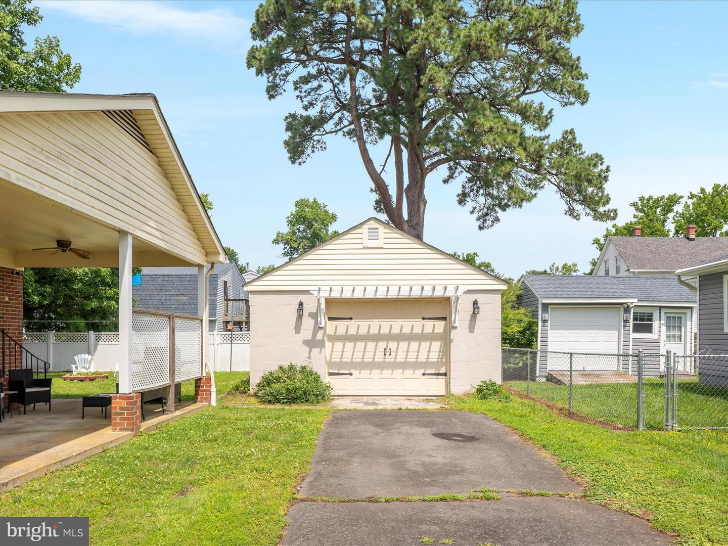 29 8TH ST, COLONIAL BEACH, Virginia 22443, 3 Bedrooms Bedrooms, 6 Rooms Rooms,2 BathroomsBathrooms,Residential,For sale,29 8TH ST,VAWE2009036 MLS # VAWE2009036