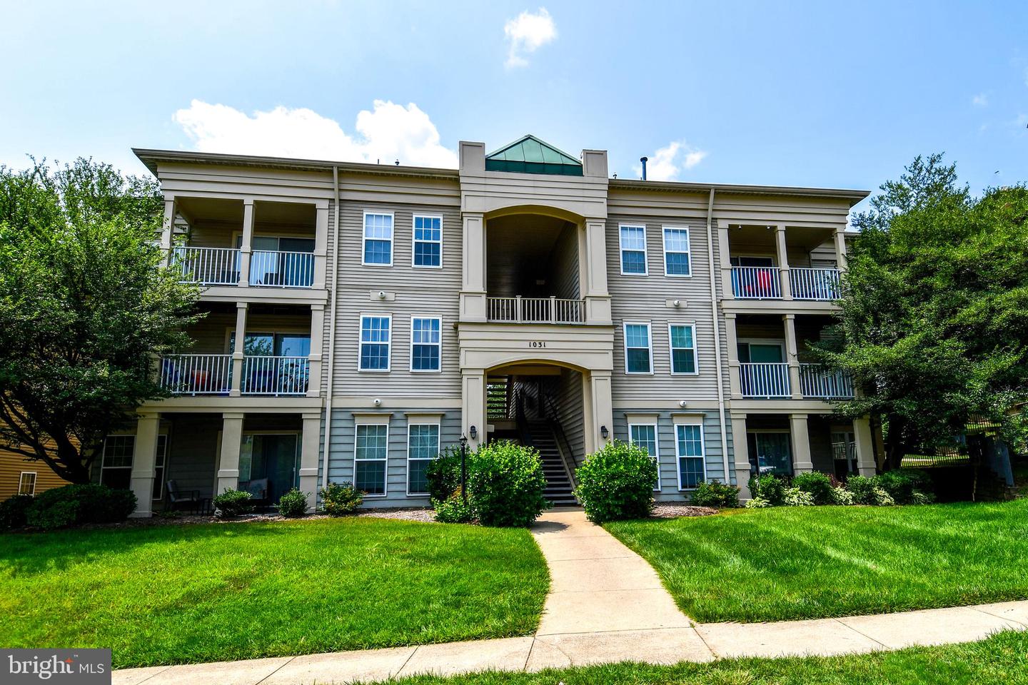 1031 GARDENVIEW LOOP #103, WOODBRIDGE, Virginia 22191, 2 Bedrooms Bedrooms, ,2 BathroomsBathrooms,Residential,For sale,1031 GARDENVIEW LOOP #103,VAPW2096110 MLS # VAPW2096110