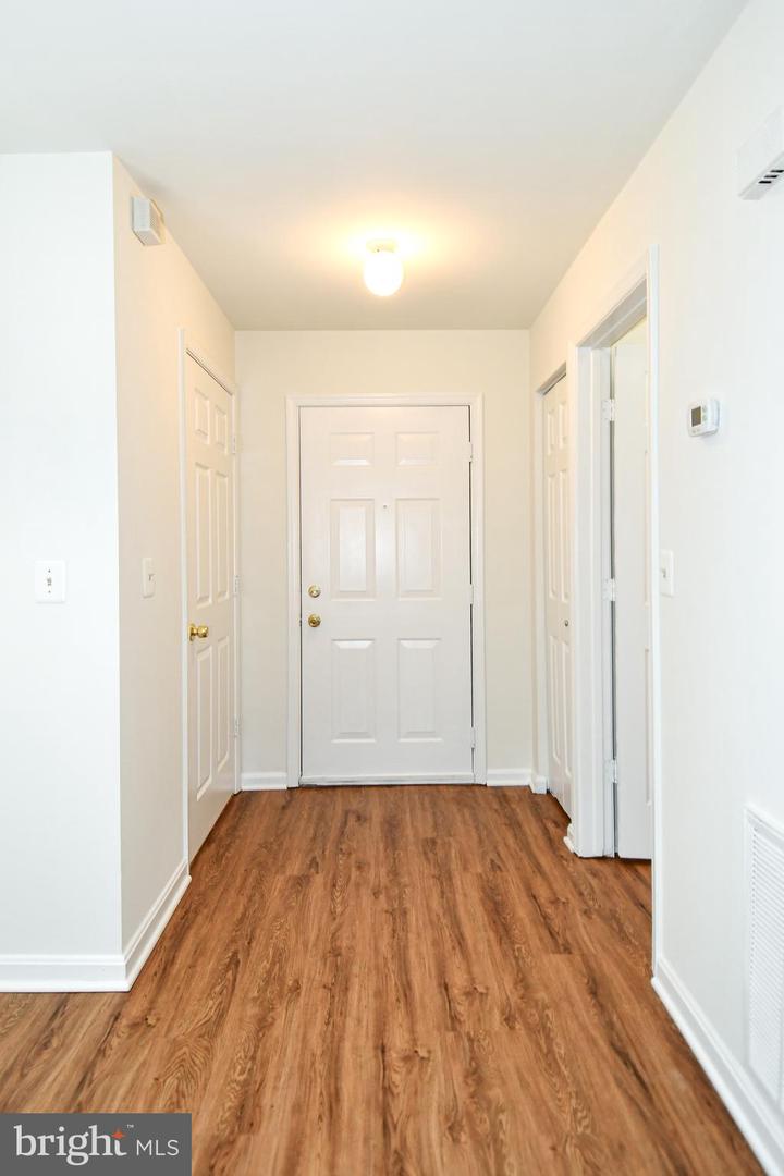 1031 GARDENVIEW LOOP #103, WOODBRIDGE, Virginia 22191, 2 Bedrooms Bedrooms, ,2 BathroomsBathrooms,Residential,For sale,1031 GARDENVIEW LOOP #103,VAPW2096110 MLS # VAPW2096110