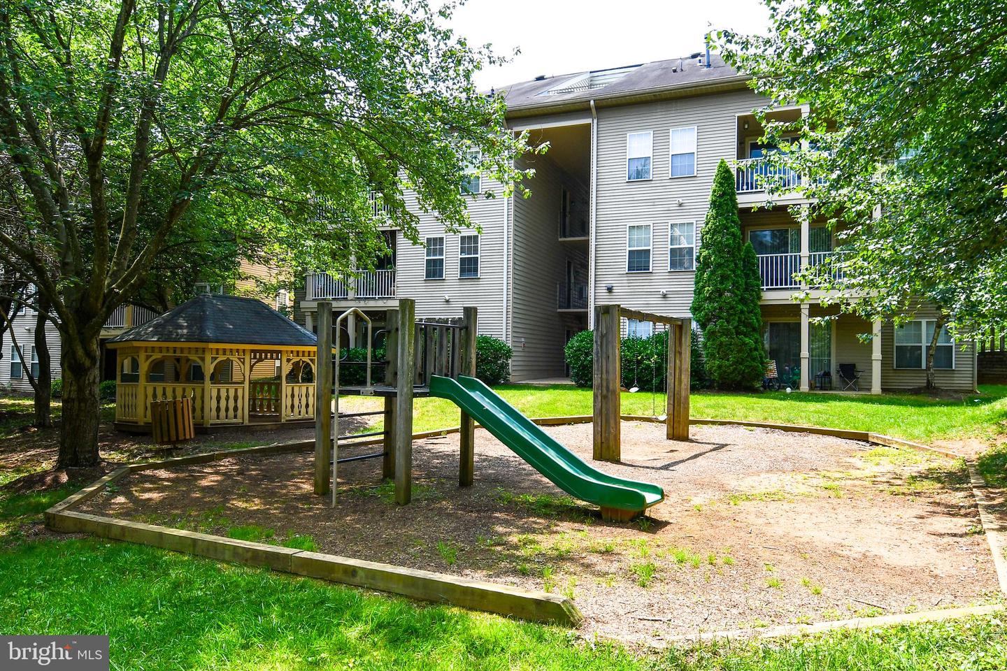 1031 GARDENVIEW LOOP #103, WOODBRIDGE, Virginia 22191, 2 Bedrooms Bedrooms, ,2 BathroomsBathrooms,Residential,For sale,1031 GARDENVIEW LOOP #103,VAPW2096110 MLS # VAPW2096110
