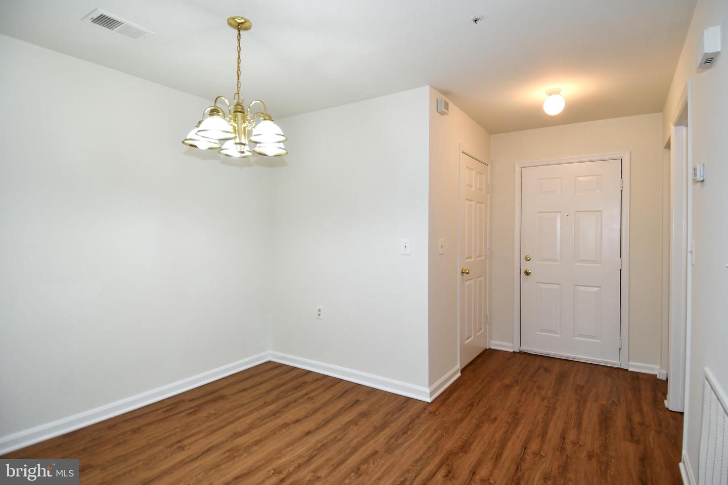 1031 GARDENVIEW LOOP #103, WOODBRIDGE, Virginia 22191, 2 Bedrooms Bedrooms, ,2 BathroomsBathrooms,Residential,For sale,1031 GARDENVIEW LOOP #103,VAPW2096110 MLS # VAPW2096110