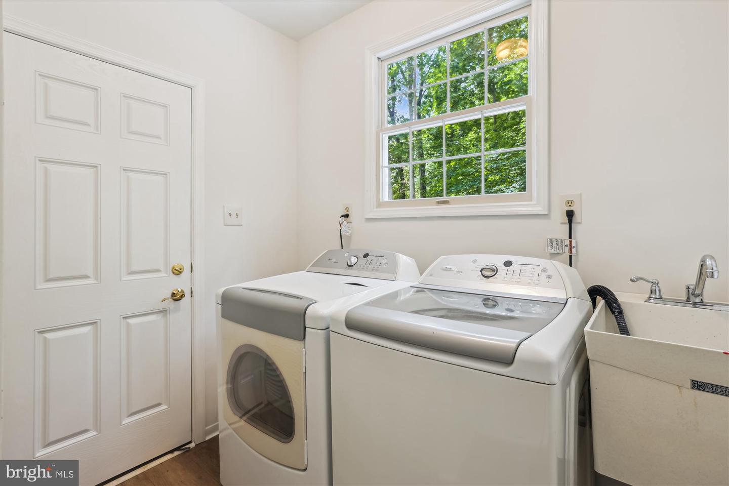 11321 FRENCH HORN LN, RESTON, Virginia 20191, 4 Bedrooms Bedrooms, ,2 BathroomsBathrooms,Residential,For sale,11321 FRENCH HORN LN,VAFX2245096 MLS # VAFX2245096