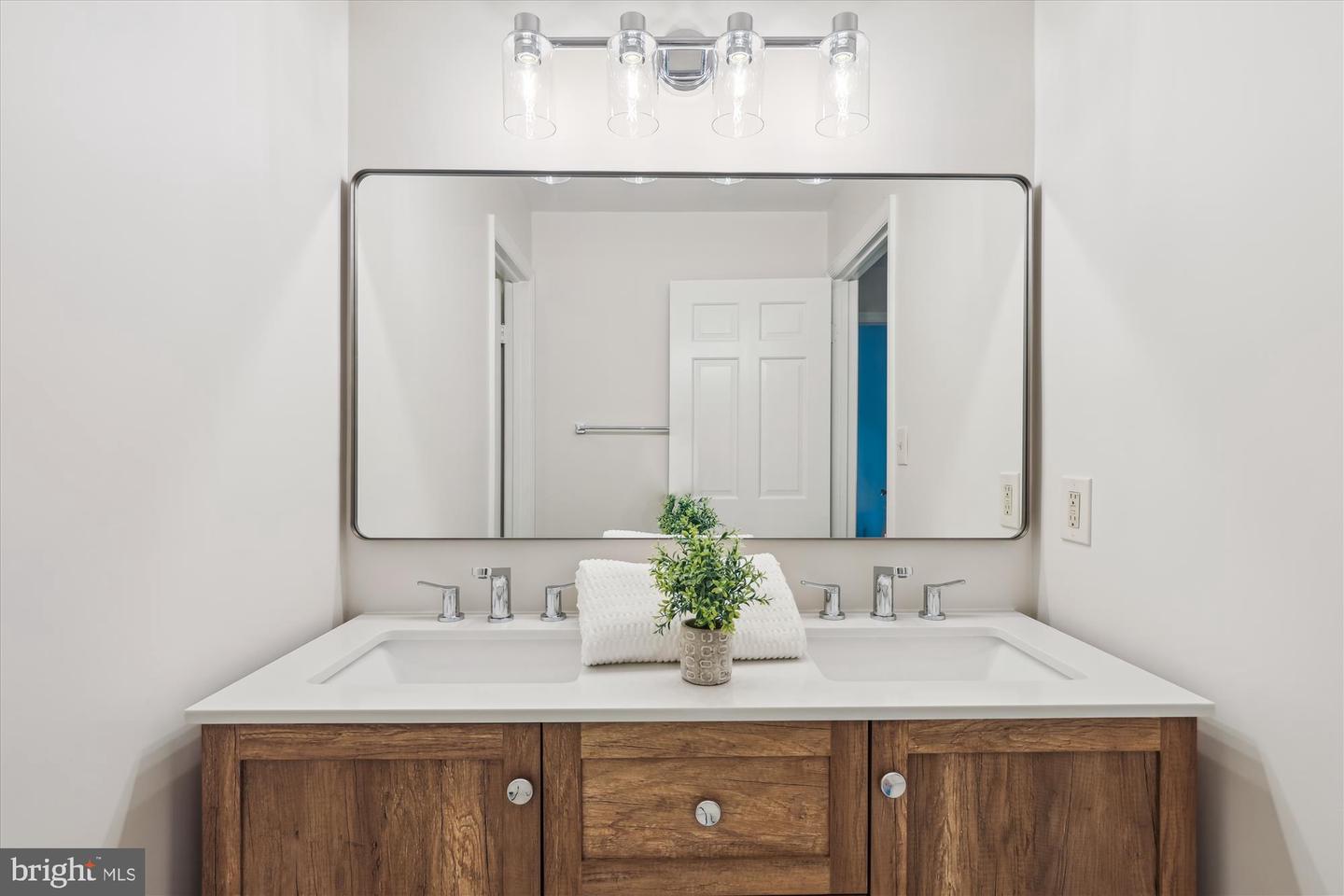 11321 FRENCH HORN LN, RESTON, Virginia 20191, 4 Bedrooms Bedrooms, ,2 BathroomsBathrooms,Residential,For sale,11321 FRENCH HORN LN,VAFX2245096 MLS # VAFX2245096