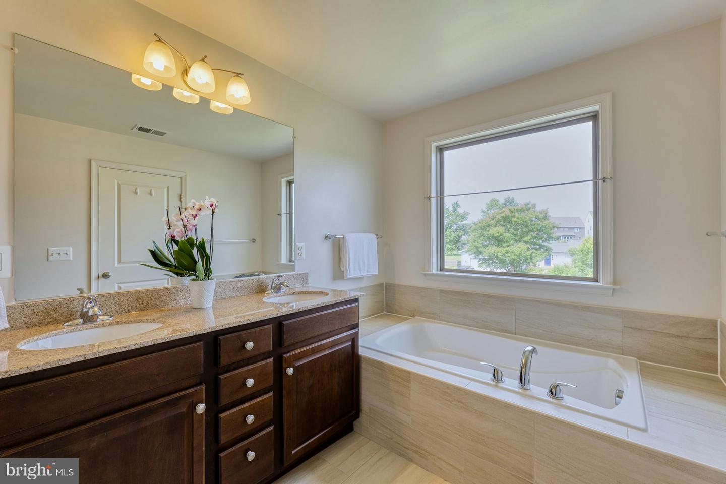 209 NATURAL TER SW, LEESBURG, Virginia 20175, 3 Bedrooms Bedrooms, ,3 BathroomsBathrooms,Residential,For sale,209 NATURAL TER SW,VALO2098626 MLS # VALO2098626