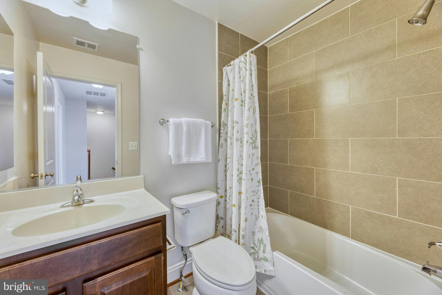 209 NATURAL TER SW, LEESBURG, Virginia 20175, 3 Bedrooms Bedrooms, ,3 BathroomsBathrooms,Residential,For sale,209 NATURAL TER SW,VALO2098626 MLS # VALO2098626