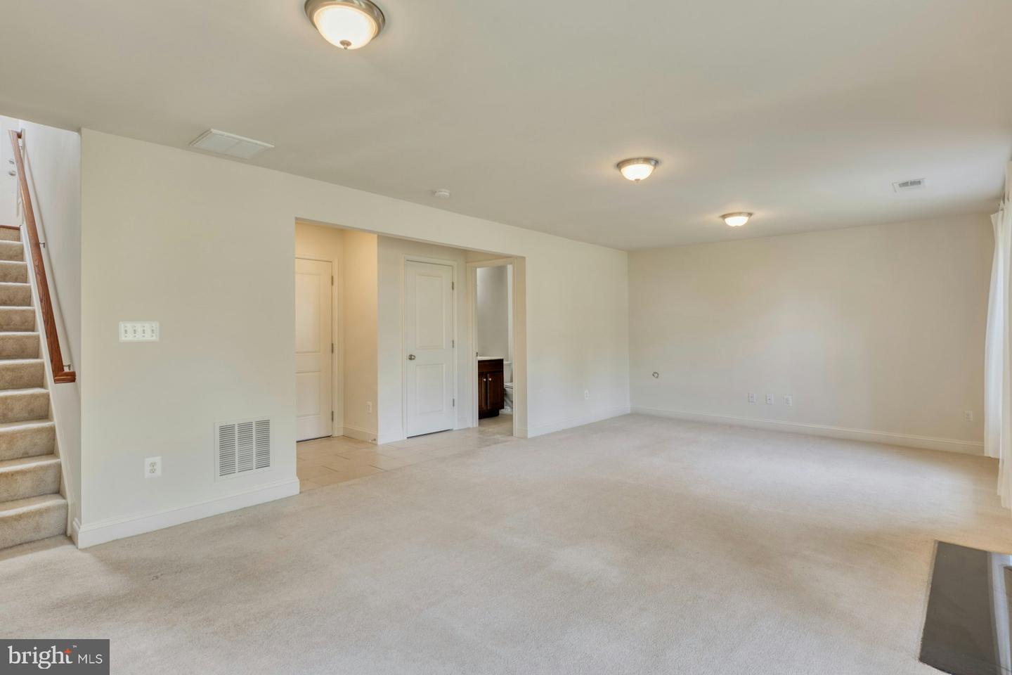 209 NATURAL TER SW, LEESBURG, Virginia 20175, 3 Bedrooms Bedrooms, ,3 BathroomsBathrooms,Residential,For sale,209 NATURAL TER SW,VALO2098626 MLS # VALO2098626