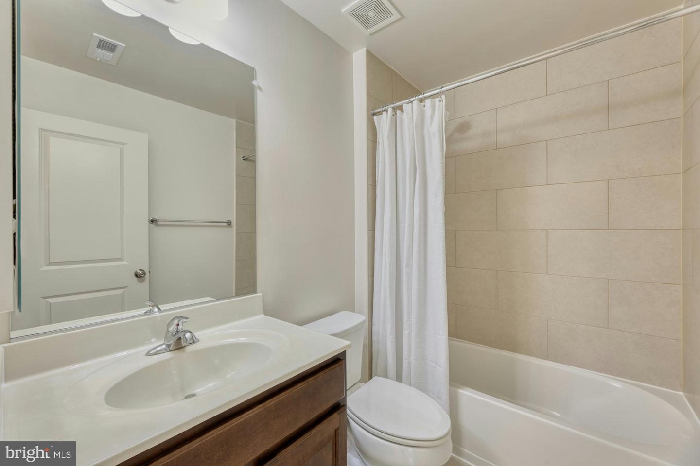 209 NATURAL TER SW, LEESBURG, Virginia 20175, 3 Bedrooms Bedrooms, ,3 BathroomsBathrooms,Residential,For sale,209 NATURAL TER SW,VALO2098626 MLS # VALO2098626