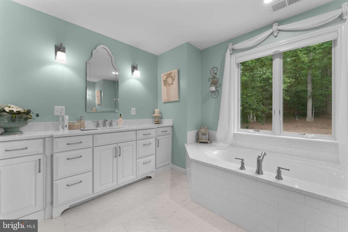 7006 TAPPS FORD RD, AMISSVILLE, Virginia 20106, 4 Bedrooms Bedrooms, ,3 BathroomsBathrooms,Residential,For sale,7006 TAPPS FORD RD,VAFQ2016908 MLS # VAFQ2016908