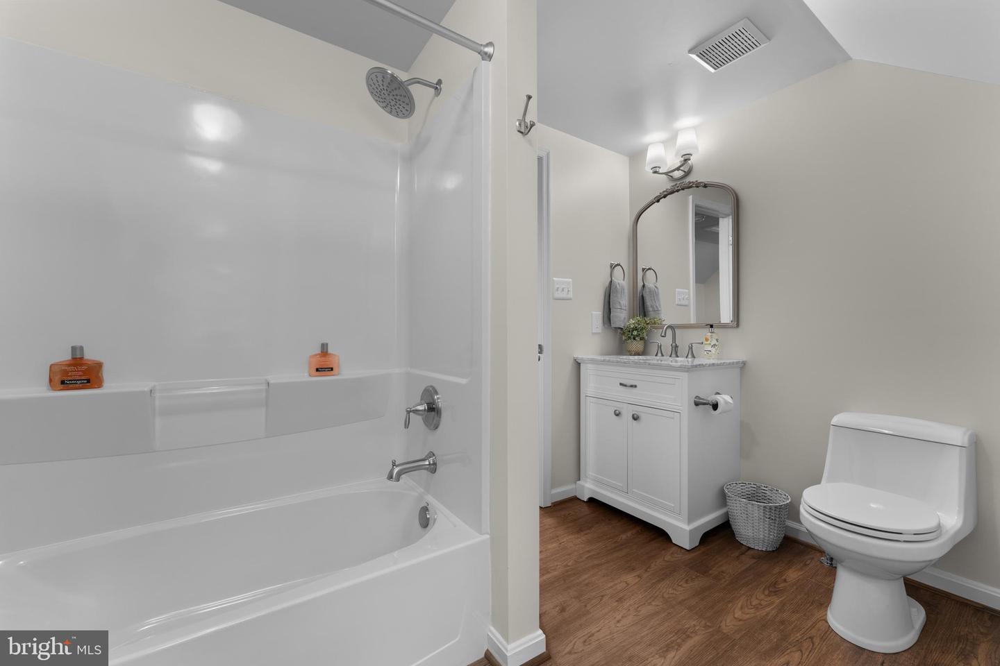 7006 TAPPS FORD RD, AMISSVILLE, Virginia 20106, 4 Bedrooms Bedrooms, ,3 BathroomsBathrooms,Residential,For sale,7006 TAPPS FORD RD,VAFQ2016908 MLS # VAFQ2016908