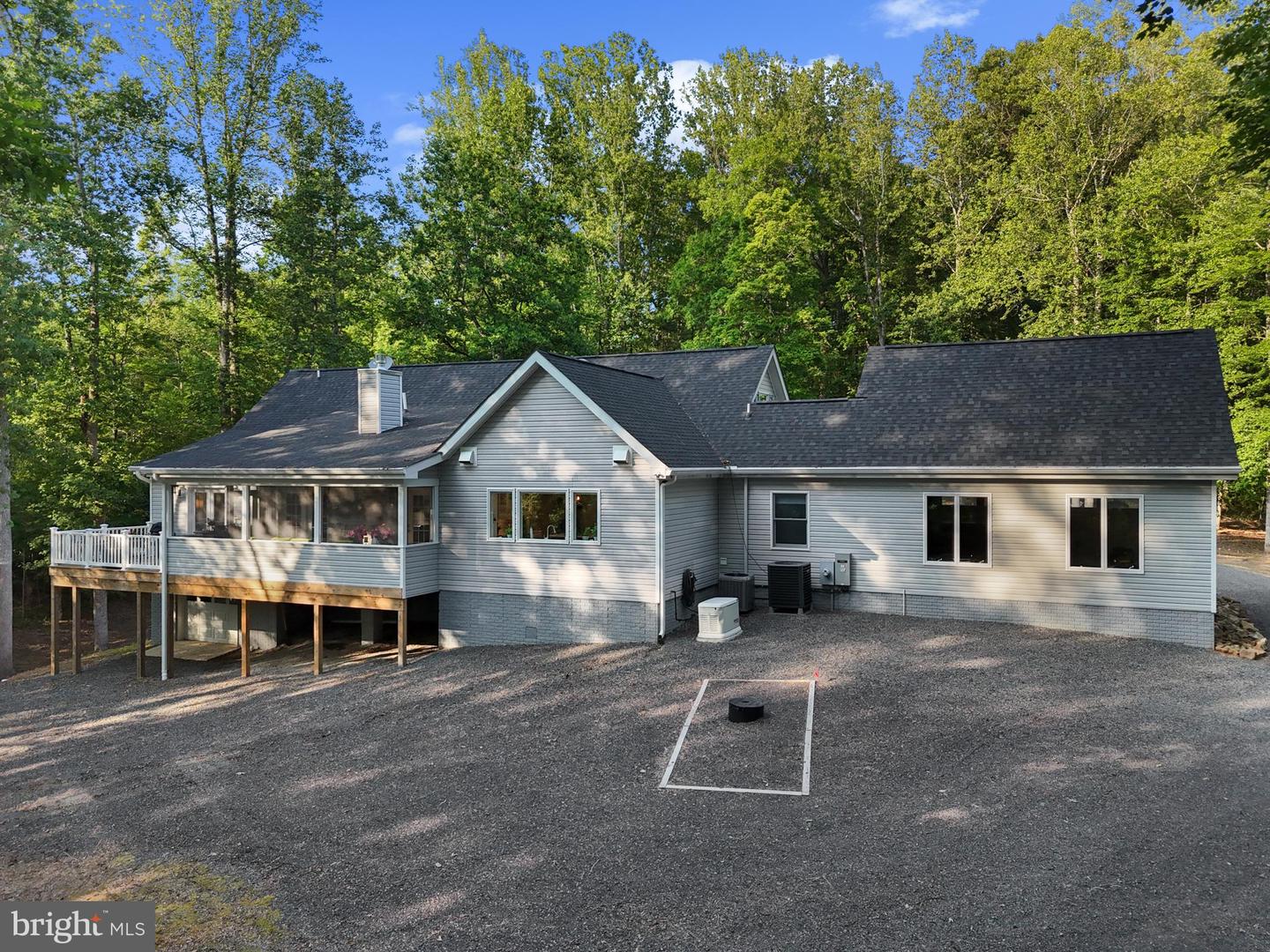 7006 TAPPS FORD RD, AMISSVILLE, Virginia 20106, 4 Bedrooms Bedrooms, ,3 BathroomsBathrooms,Residential,For sale,7006 TAPPS FORD RD,VAFQ2016908 MLS # VAFQ2016908