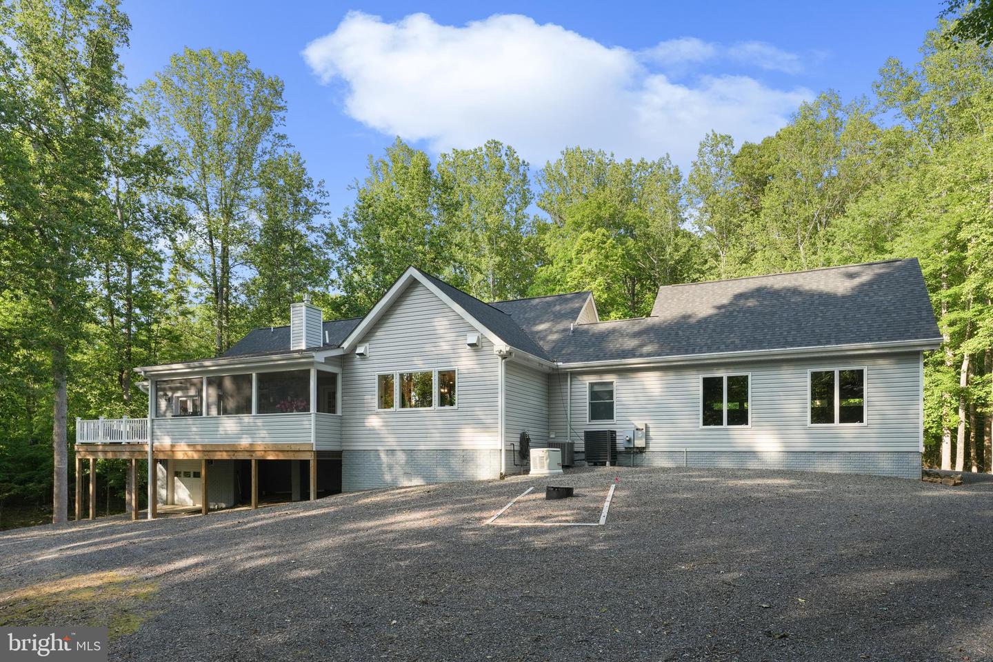 7006 TAPPS FORD RD, AMISSVILLE, Virginia 20106, 4 Bedrooms Bedrooms, ,3 BathroomsBathrooms,Residential,For sale,7006 TAPPS FORD RD,VAFQ2016908 MLS # VAFQ2016908