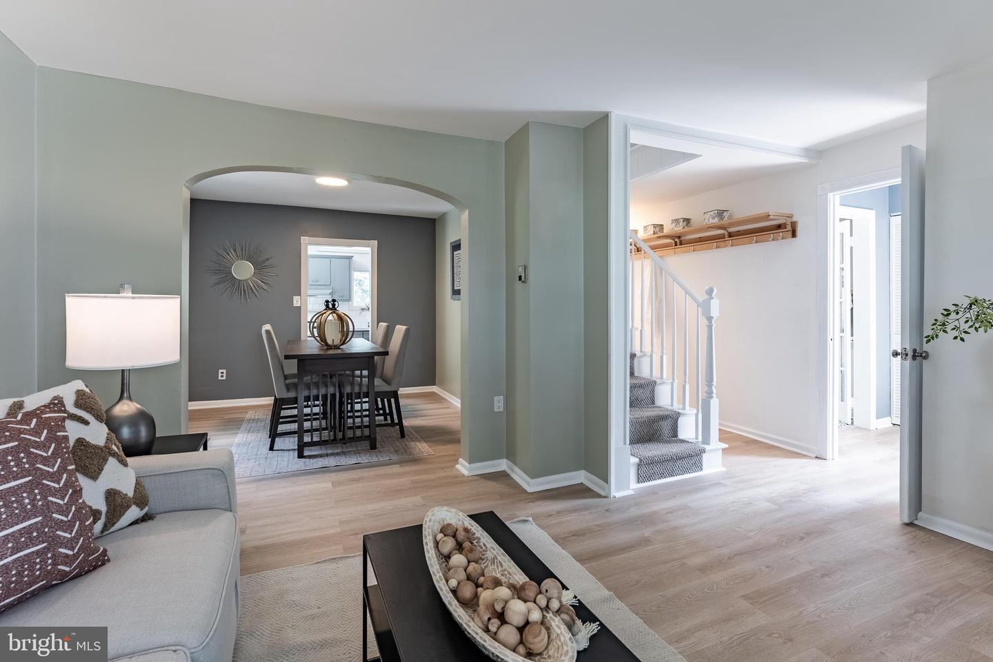 5634 8TH RD N, ARLINGTON, Virginia 22205, 3 Bedrooms Bedrooms, ,3 BathroomsBathrooms,Residential,For sale,5634 8TH RD N,VAAR2058520 MLS # VAAR2058520