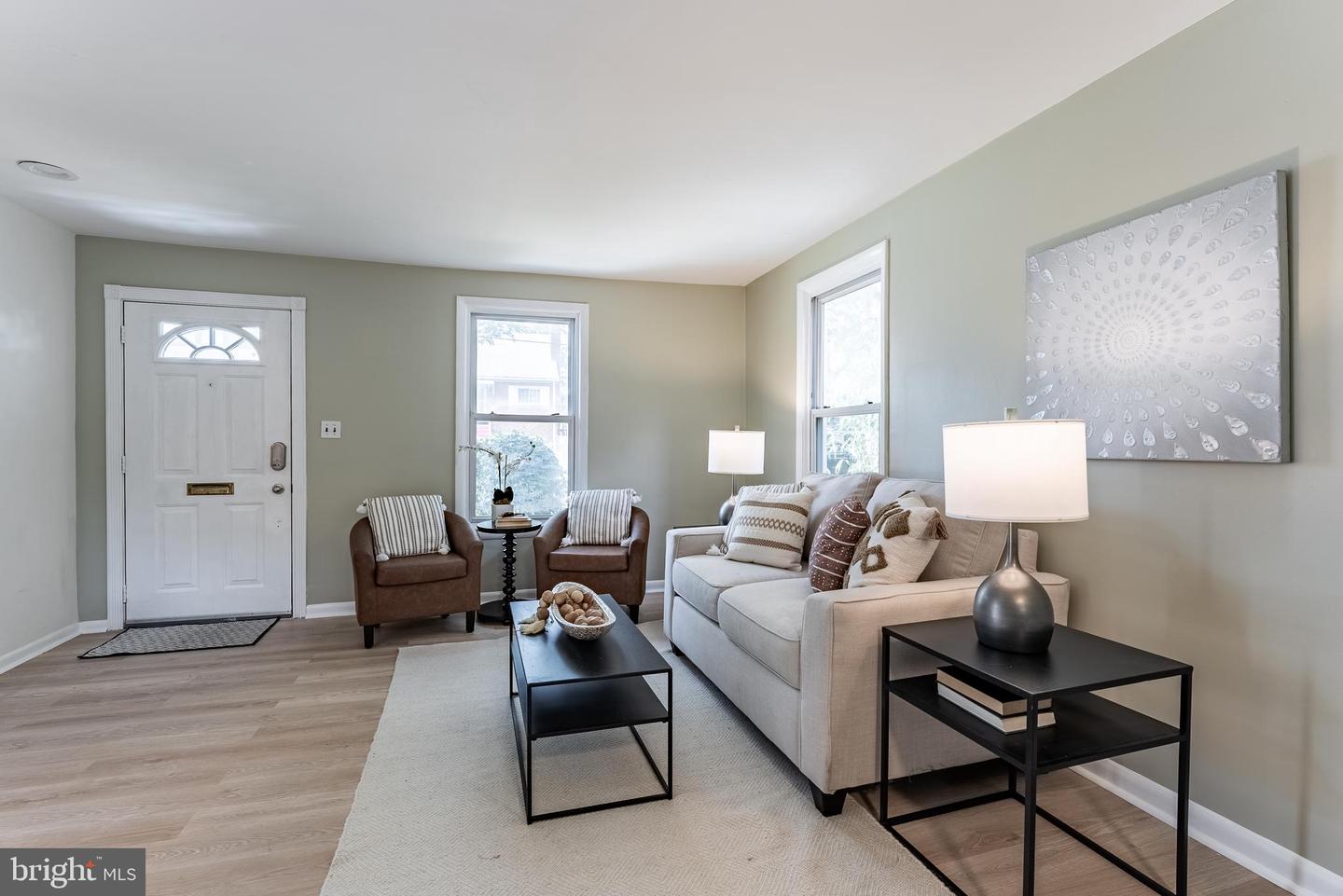 5634 8TH RD N, ARLINGTON, Virginia 22205, 3 Bedrooms Bedrooms, ,3 BathroomsBathrooms,Residential,For sale,5634 8TH RD N,VAAR2058520 MLS # VAAR2058520