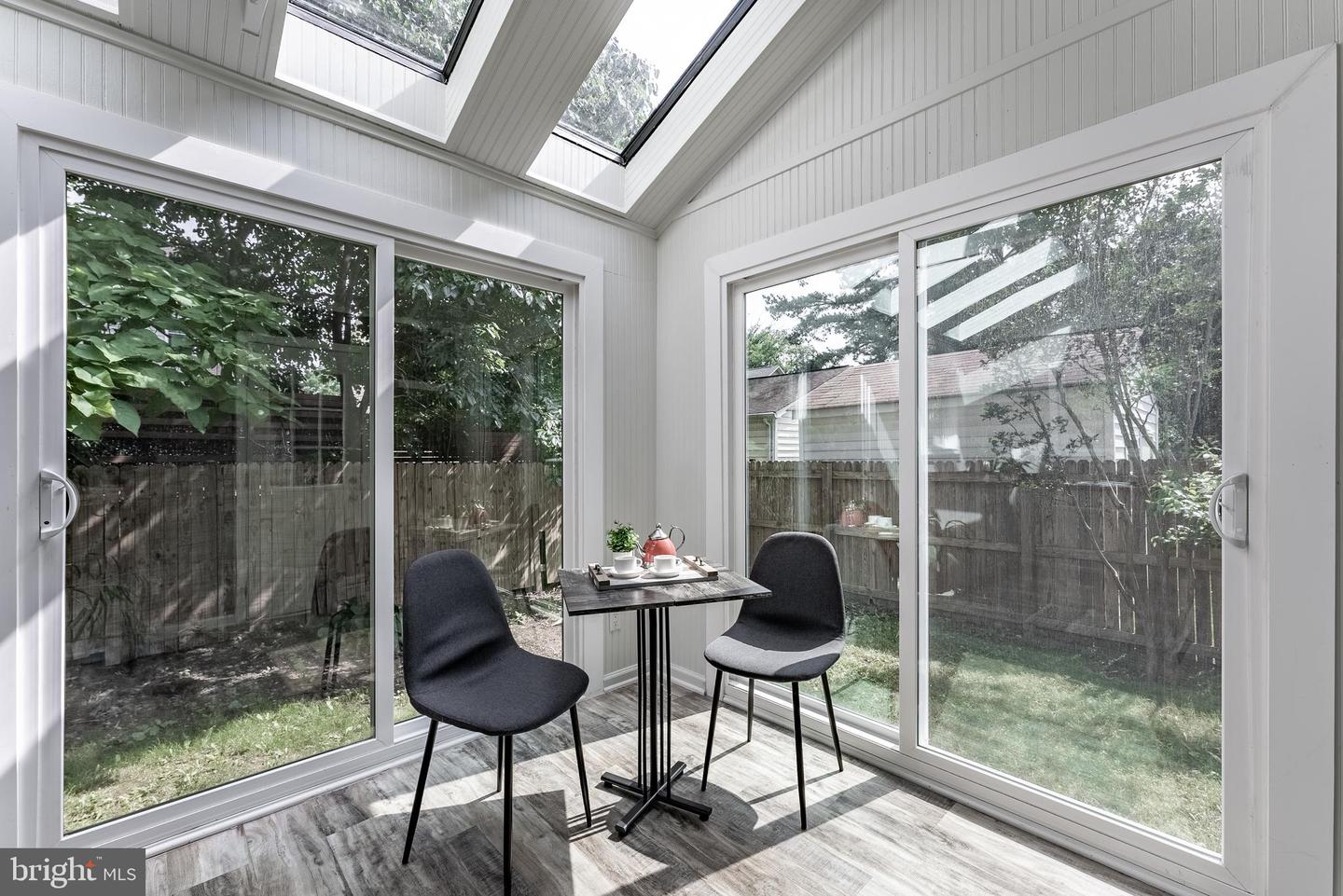 5634 8TH RD N, ARLINGTON, Virginia 22205, 3 Bedrooms Bedrooms, ,3 BathroomsBathrooms,Residential,For sale,5634 8TH RD N,VAAR2058520 MLS # VAAR2058520