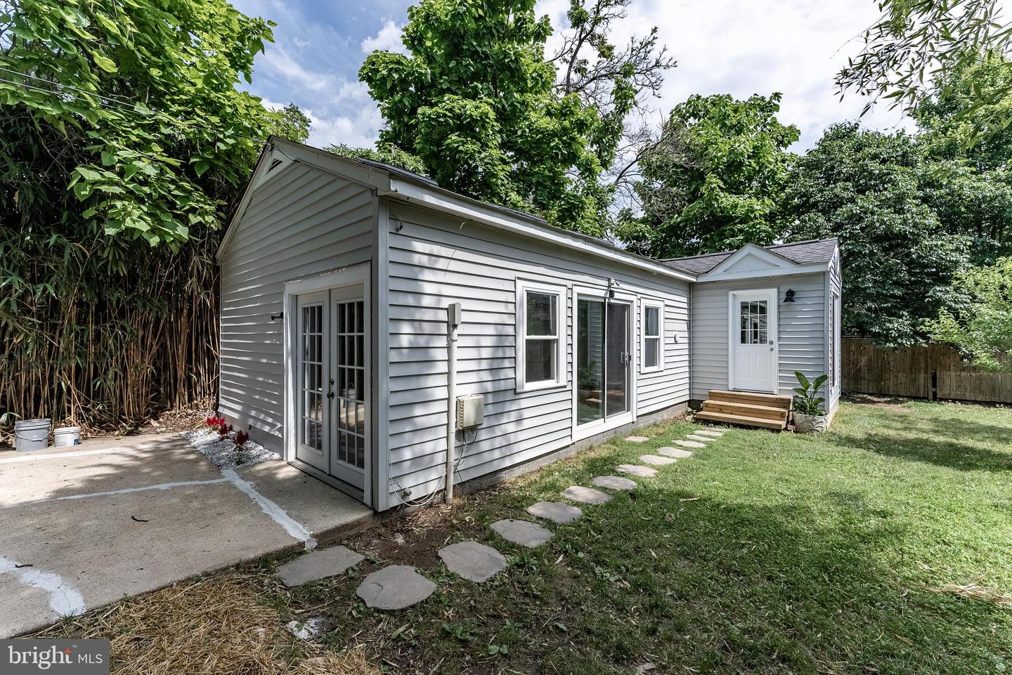 5634 8TH RD N, ARLINGTON, Virginia 22205, 3 Bedrooms Bedrooms, ,3 BathroomsBathrooms,Residential,For sale,5634 8TH RD N,VAAR2058520 MLS # VAAR2058520