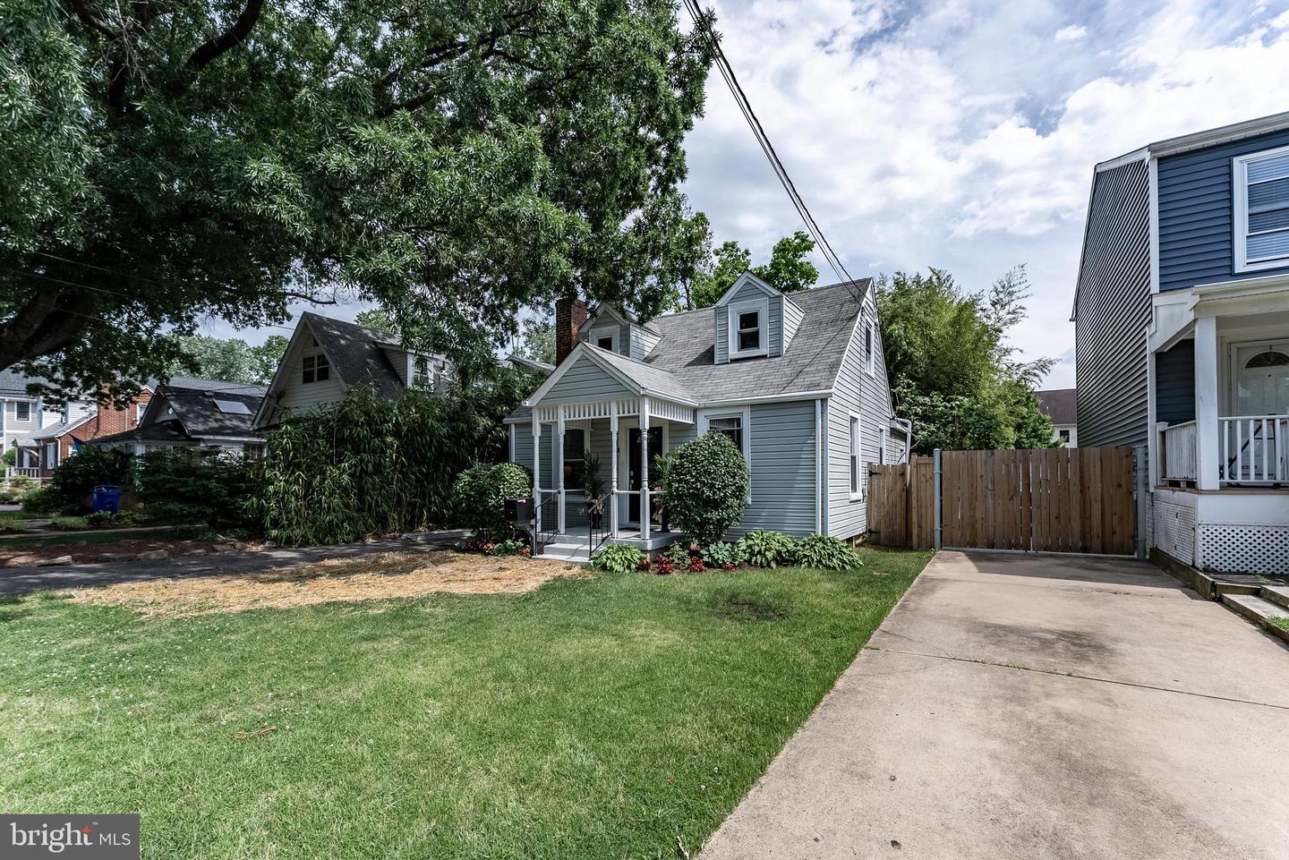 5634 8TH RD N, ARLINGTON, Virginia 22205, 3 Bedrooms Bedrooms, ,3 BathroomsBathrooms,Residential,For sale,5634 8TH RD N,VAAR2058520 MLS # VAAR2058520