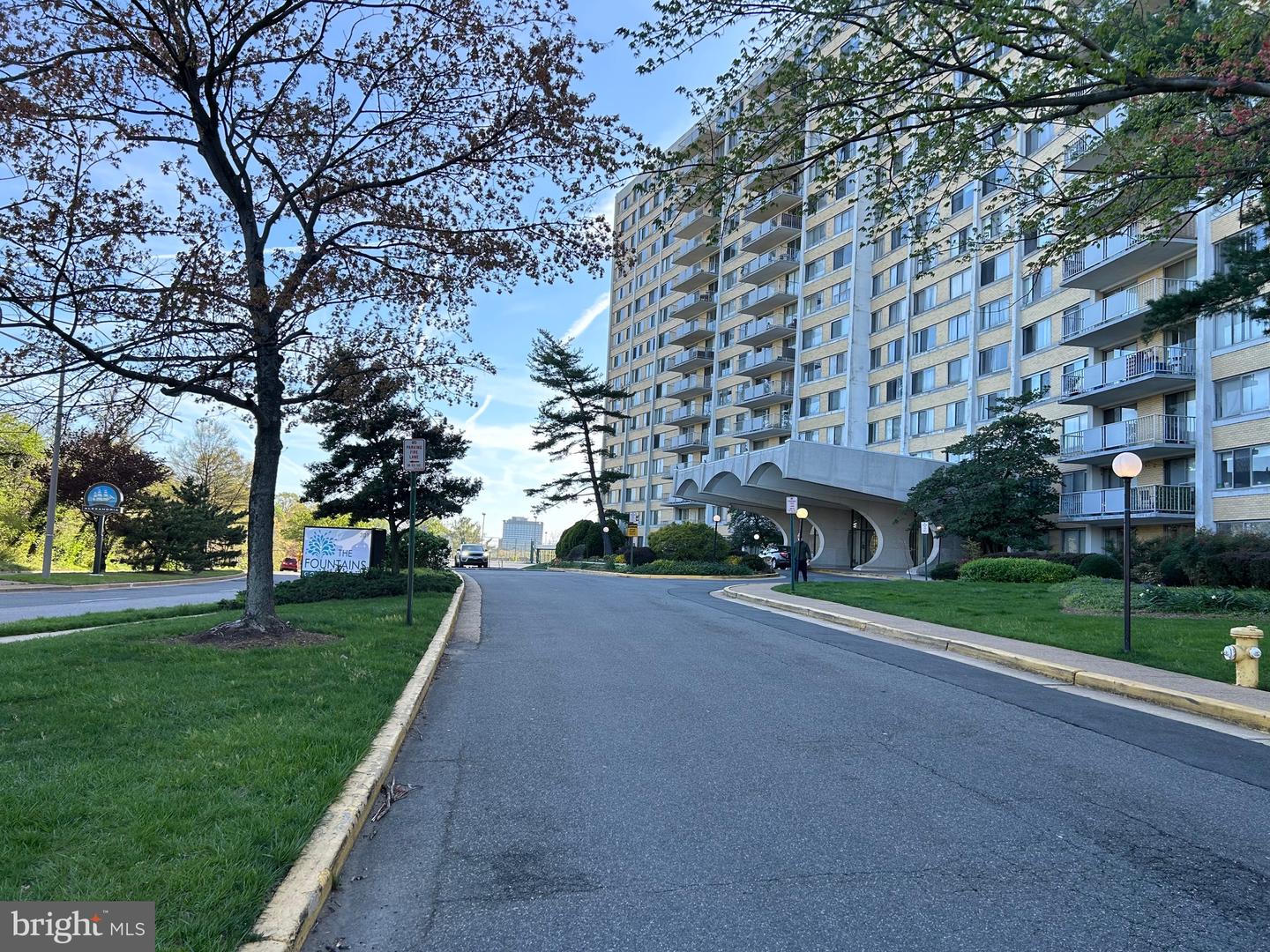 301 N BEAUREGARD ST #320, ALEXANDRIA, Virginia 22312, 1 Bedroom Bedrooms, ,1 BathroomBathrooms,Residential,For sale,301 N BEAUREGARD ST #320,VAAX2046024 MLS # VAAX2046024